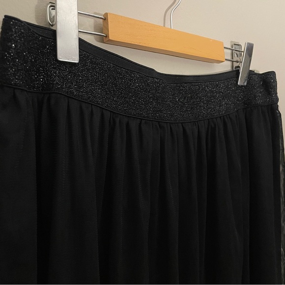 ✌️2/$10✌️ Maurices Black Mesh Tulle Circle Skirt w Glitter Waist Band – Size XL - Picture 3 of 12